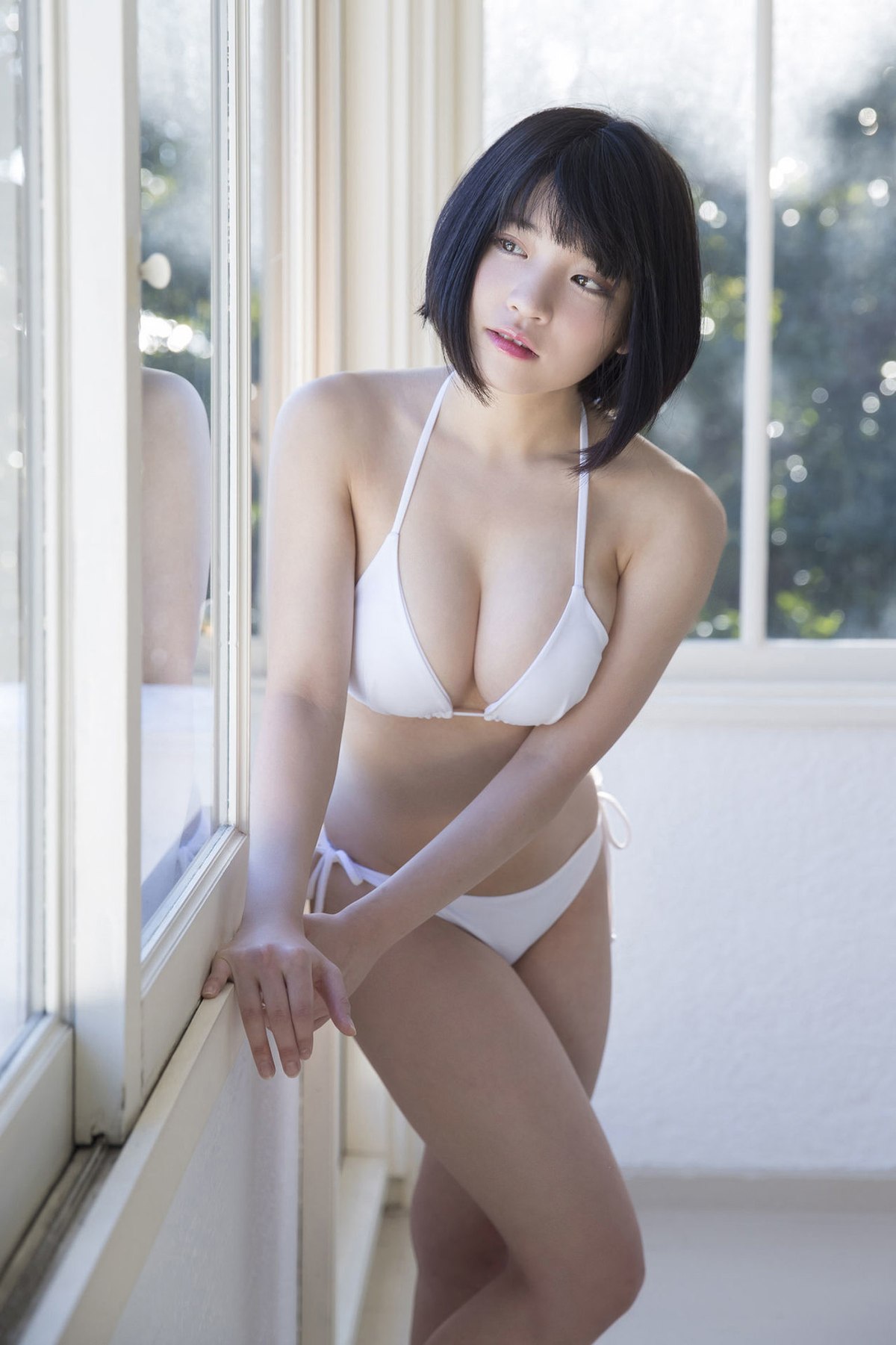 FRIDAY Digital Photobook 2018 06 08 Nagi Nemoto 根本凪 Green Cinderella 0028 3638513312.jpg