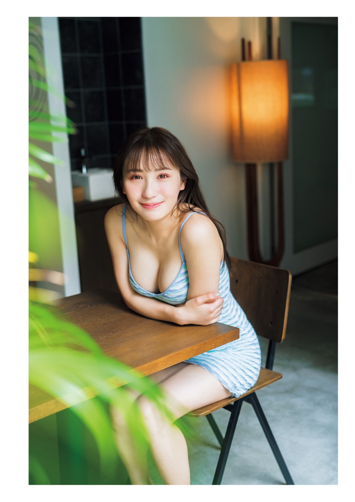 Photobook 2022 09 22 Ema Ito 伊藤愛真 1st Photobook Soleil ソレイユ B 0026 4101080602.jpg