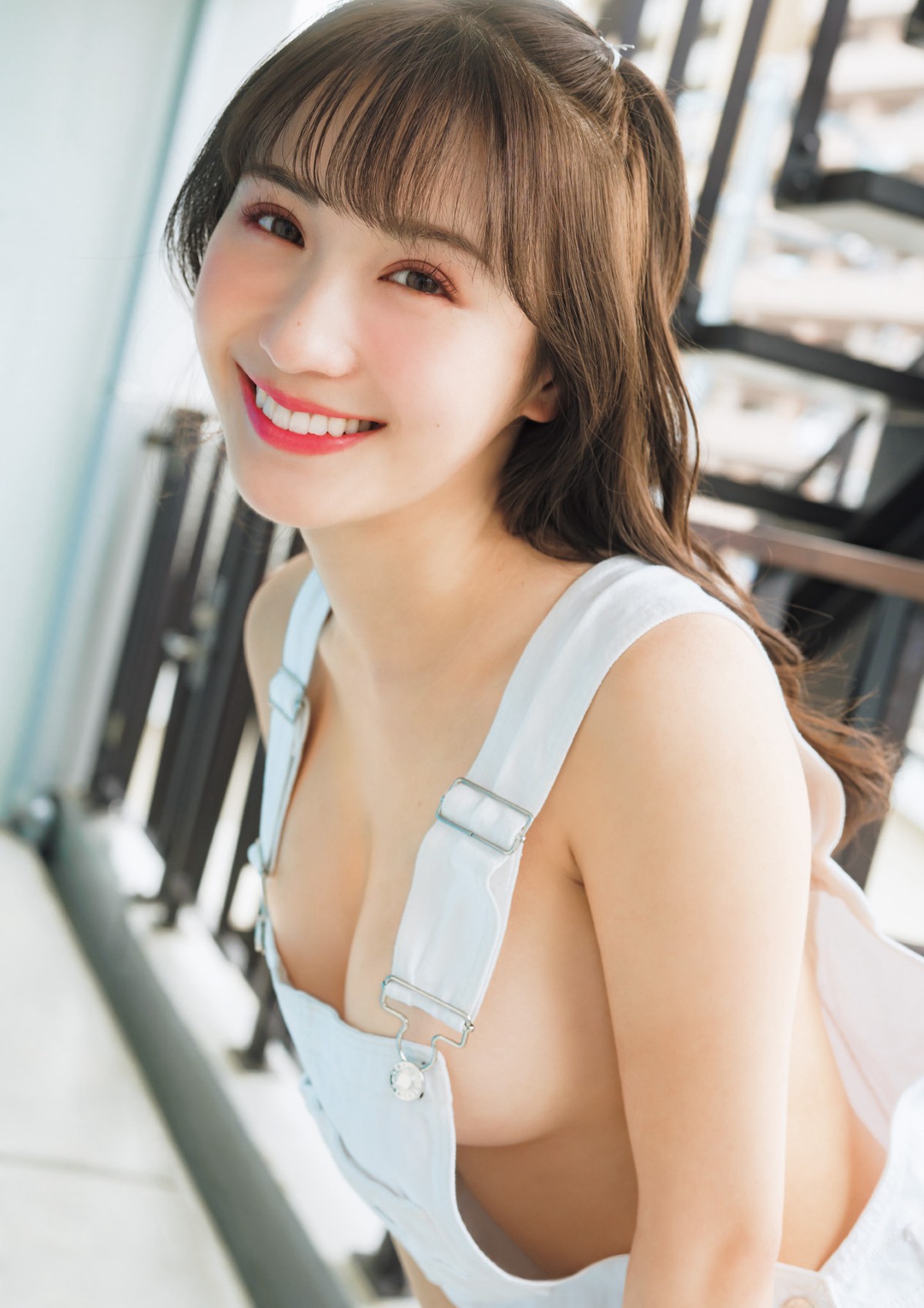 Photobook 2022 09 22 Ema Ito 伊藤愛真 1st Photobook Soleil ソレイユ B 0036 5406879257.jpg