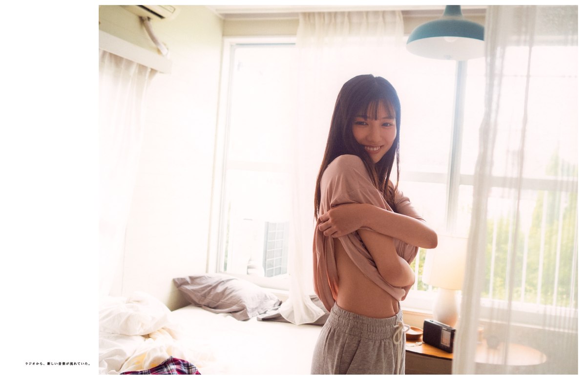 Photobook 2022 03 01 Hina Kawata 河田陽菜 1st Photobook Order Of Memories A 0035 3566073392.jpg