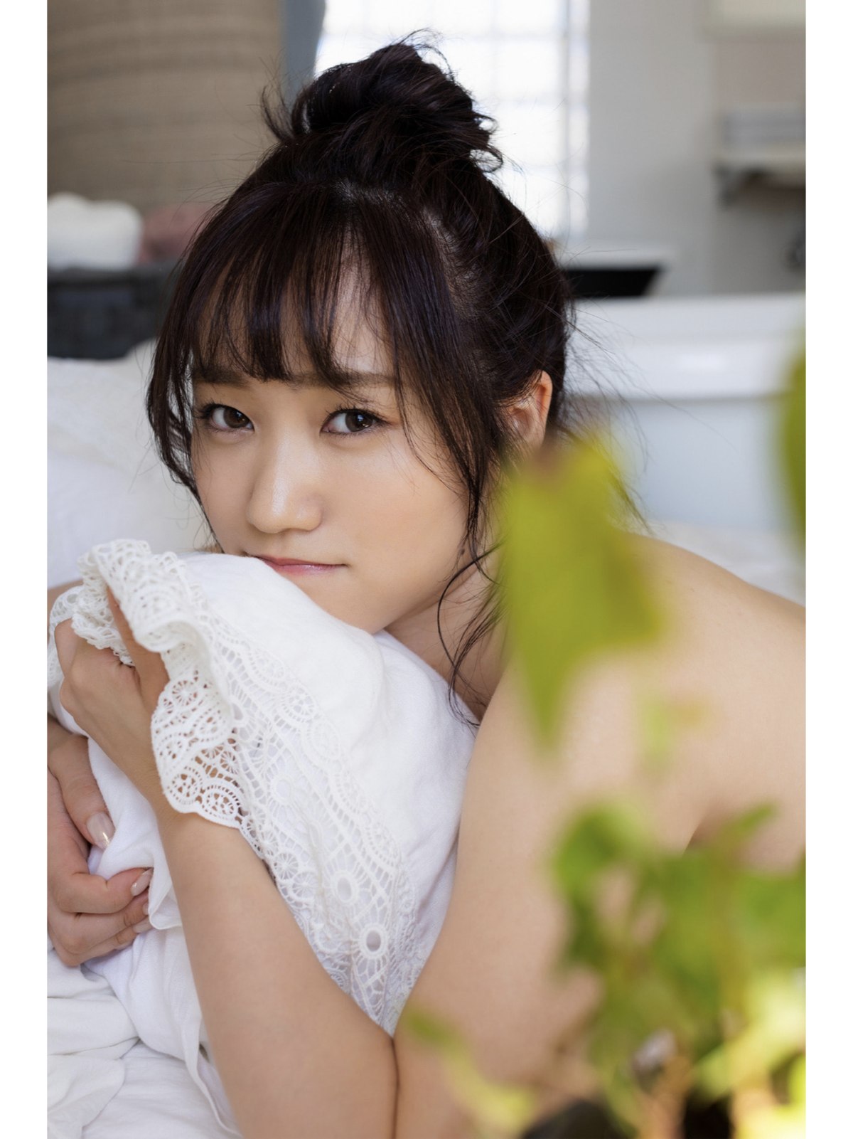 Photobook Hono Wakamiya 若宮穂乃 A Body That Fulfills Your Desires 0022 8892151206.jpg