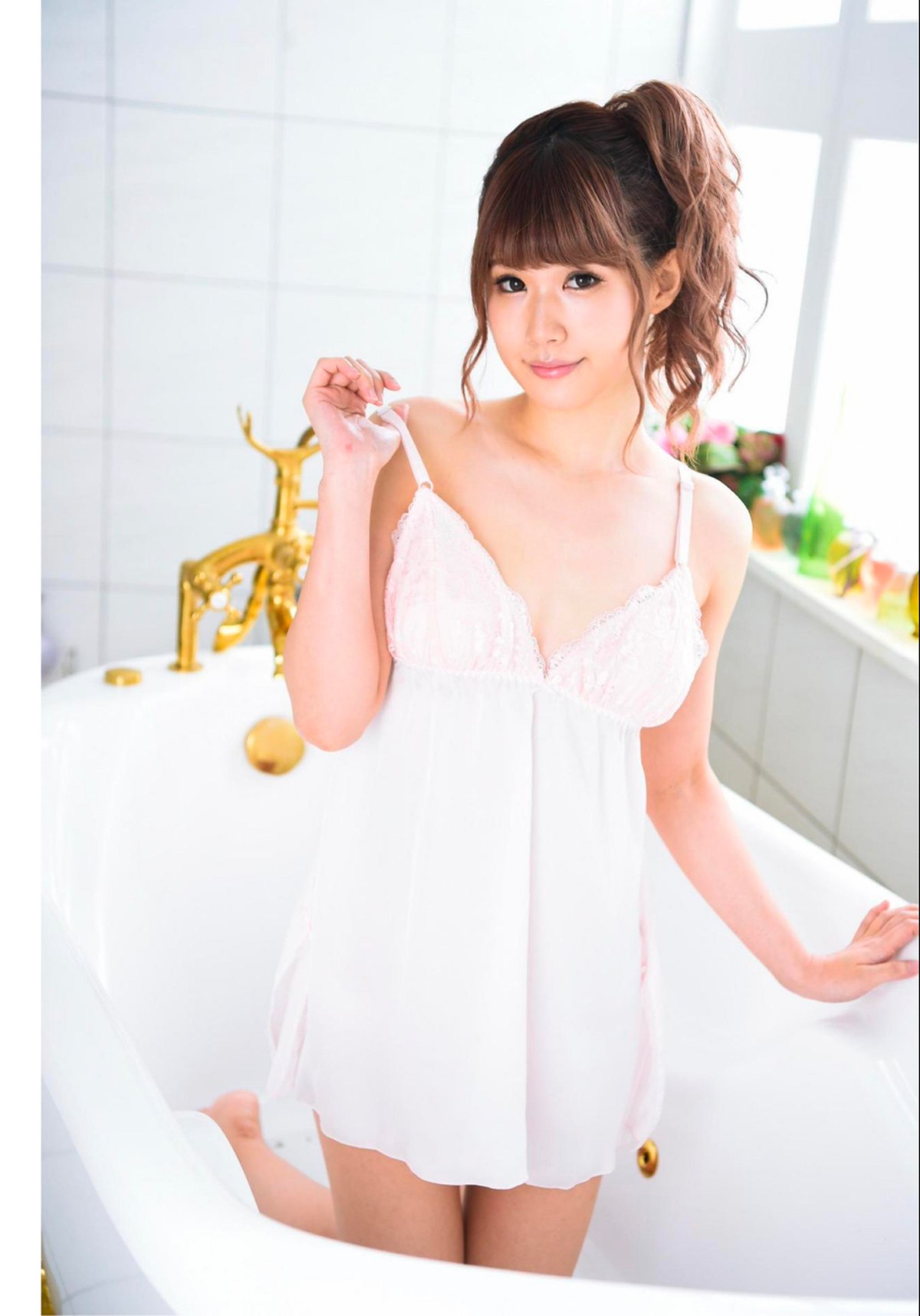 Photobook Kotone Suzumiya 涼宮琴音 Beautiful Girl Togenkyo 0002 2049910717.jpg