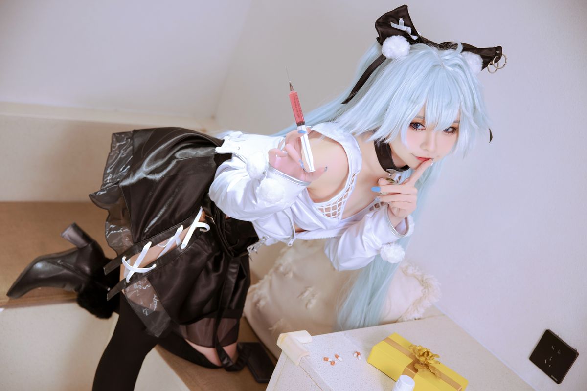 Coser@G44不会受伤 Vol 095 芙洛伦白情 0002 6900146179.jpg