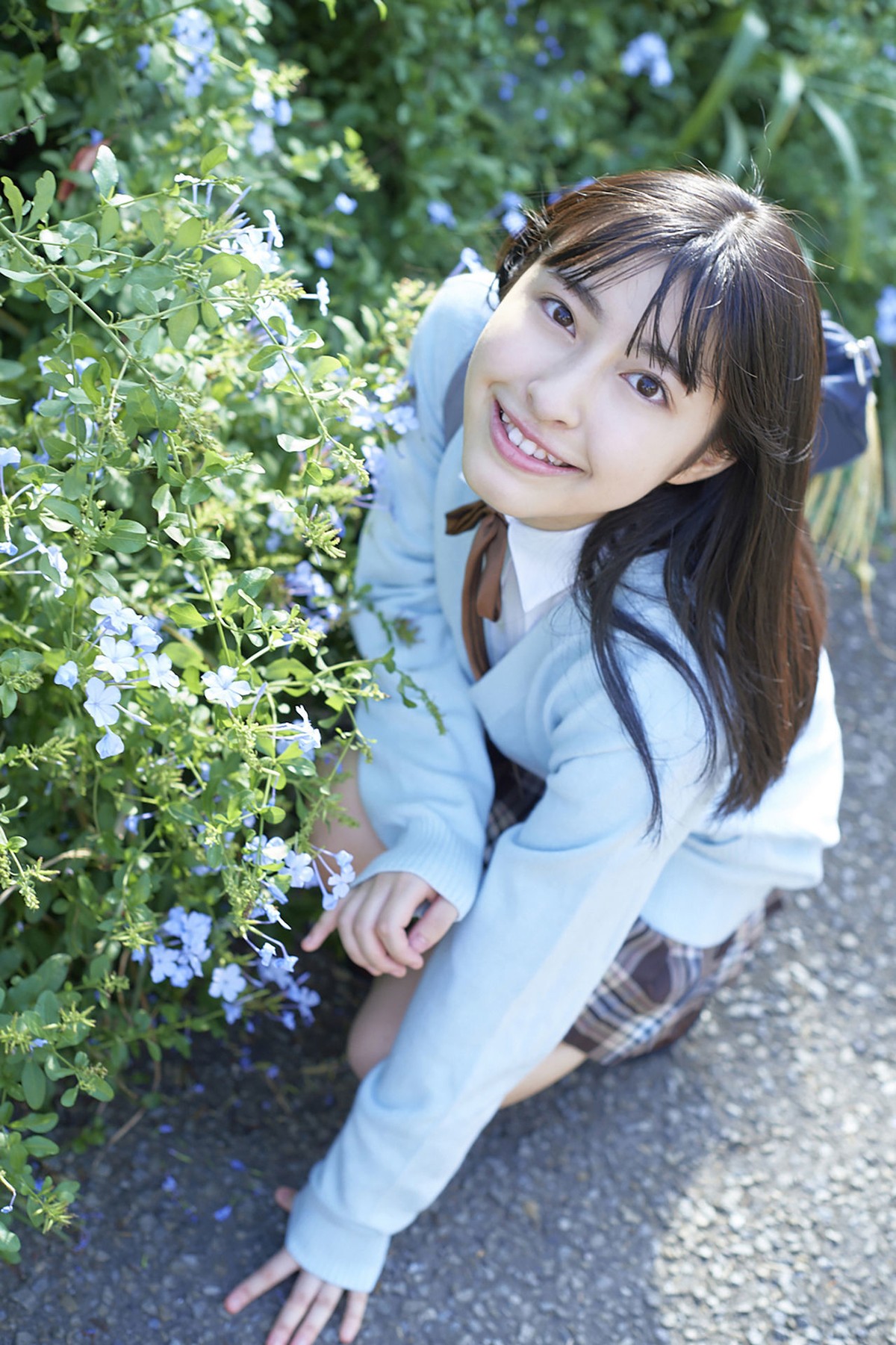 Photobook 2021 05 01 Tsukine Takeuchi 竹内月音 YM 2021 Issue 1 Unreleased Cut 0002 8125431513.jpg