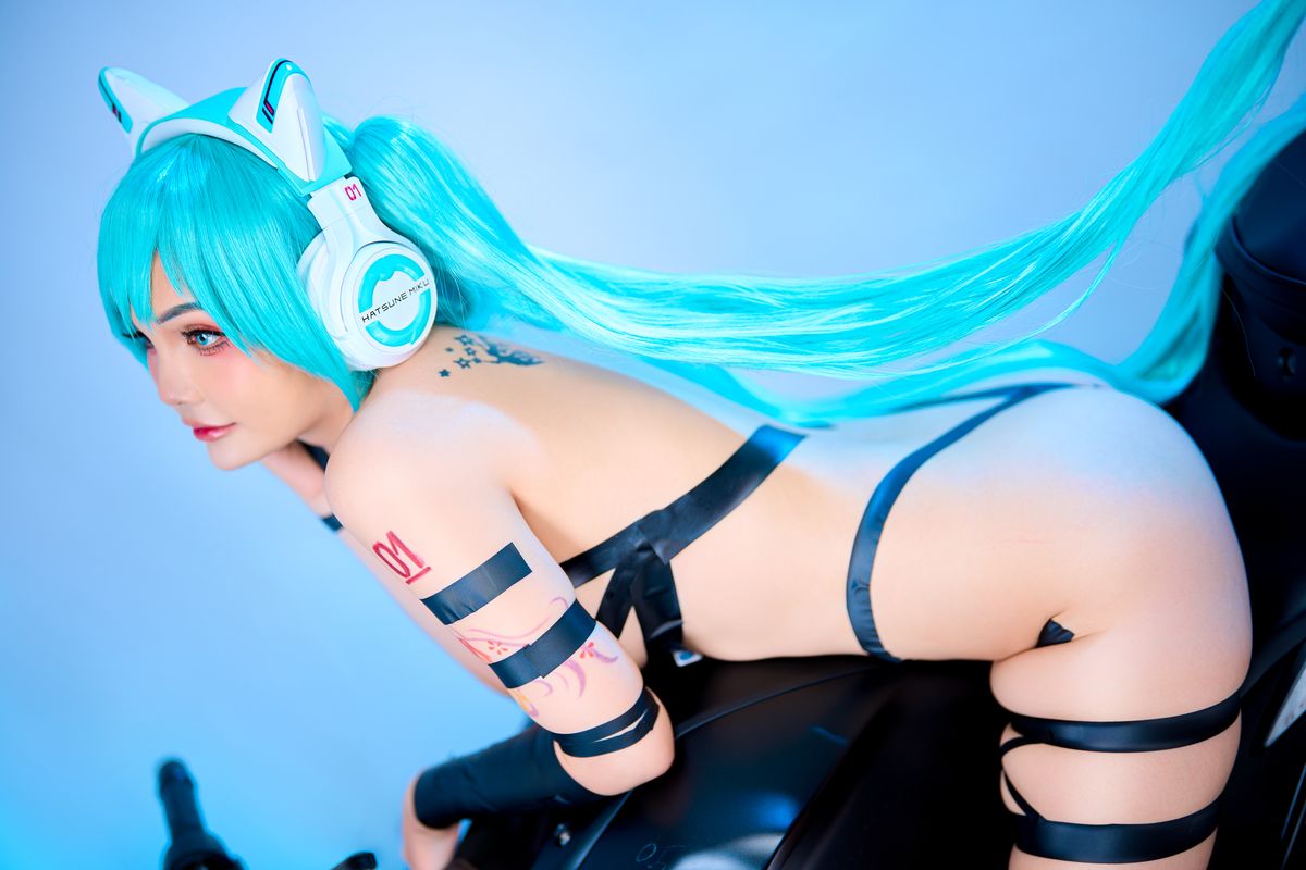 Coser@Joyce Lin Miku Black Tape 0038 3692644799.jpg