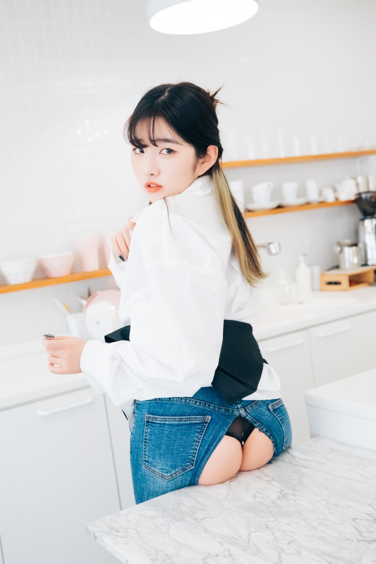 Loozy Sonson 손손 Nude Apron 0016 0777769396.jpg