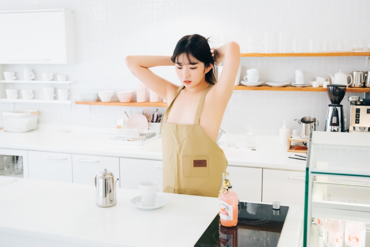 Loozy Sonson 손손 Nude Apron 0045 1192303155.jpg