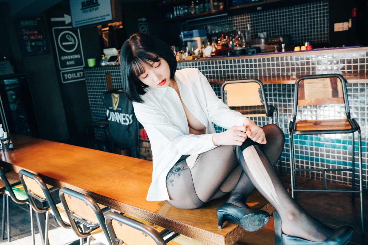 Loozy Son Ye Eun 손예은 Tainted Love Bar 0062 2168280925.jpg