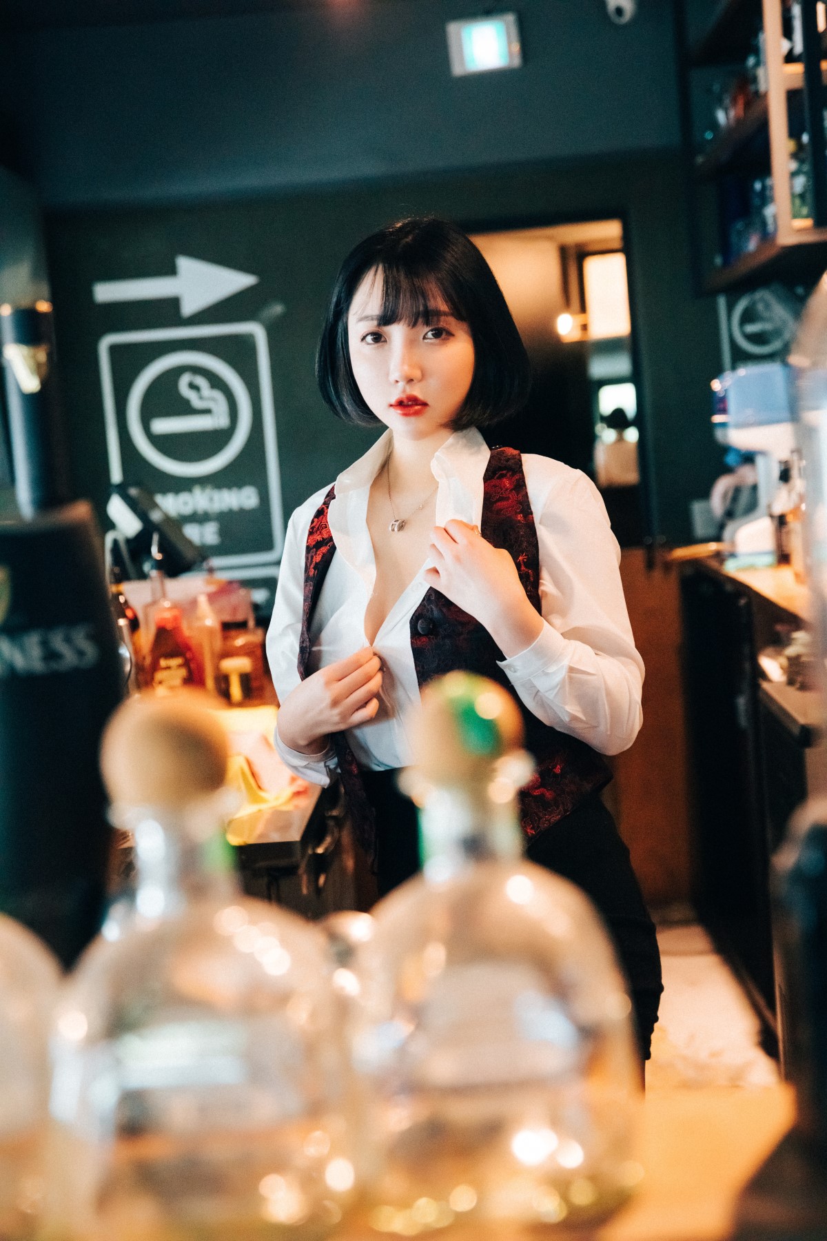 Loozy Son Ye Eun 손예은 Tainted Love Bar 0080 0262506843.jpg