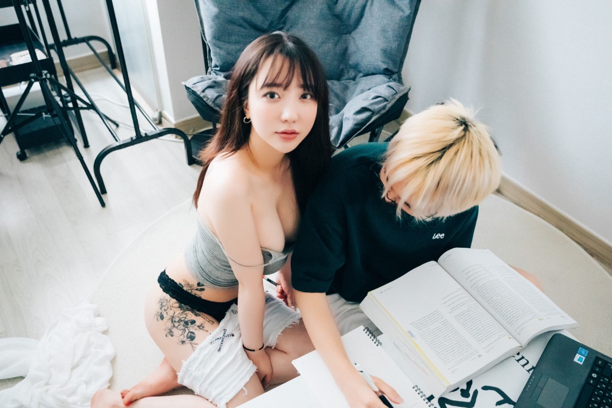 Loozy Son Ye Eun 손예은 Private Tutor S Ver 0028 7432374116.jpg