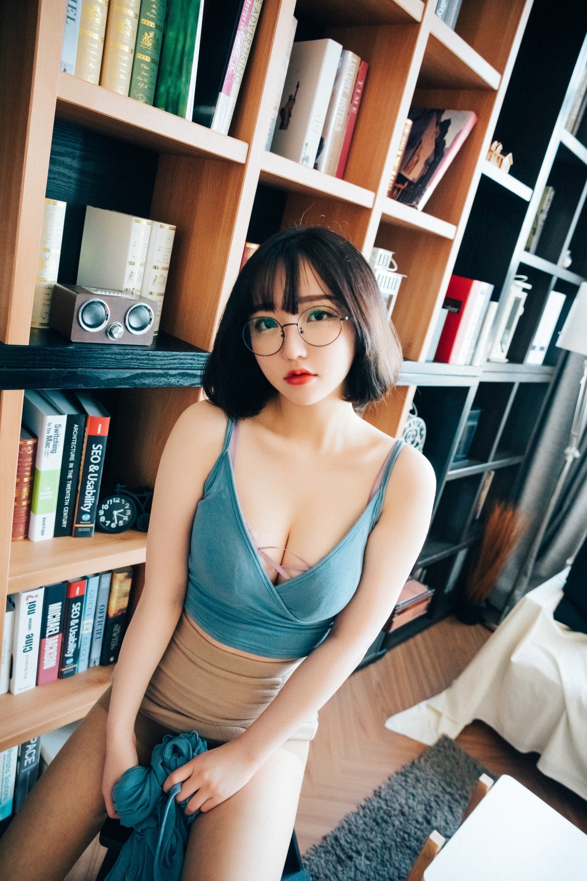 Loozy Son Ye Eun 손예은 Librarian Girl 0006 5297071758.jpg