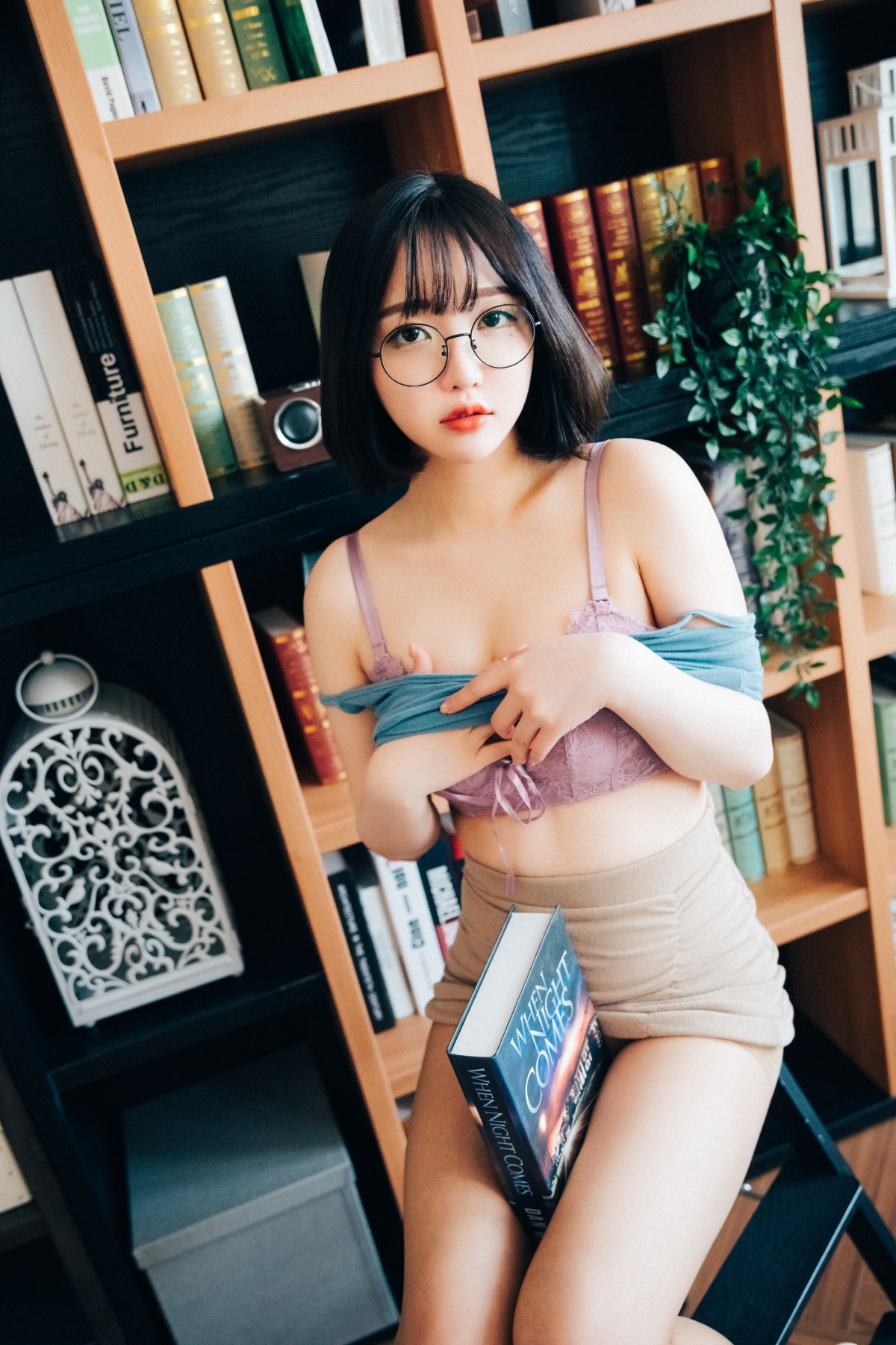 Loozy Son Ye Eun 손예은 Librarian Girl 0011 6041744382.jpg