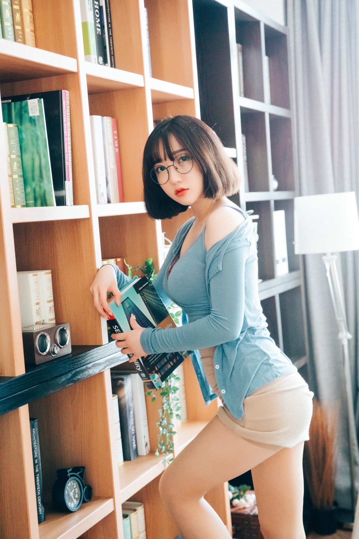 Loozy Son Ye Eun 손예은 Librarian Girl 0056 5443279883.jpg