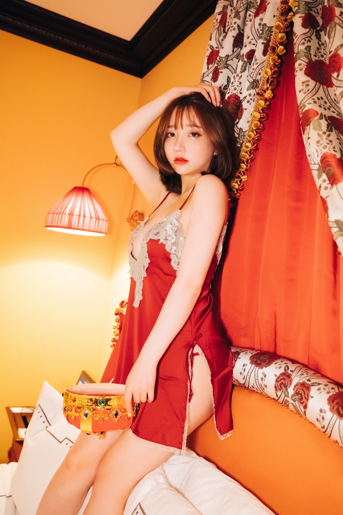 Loozy Son Ye Eun 손예은 Halloqueen S Ver 0048 0409566327.jpg