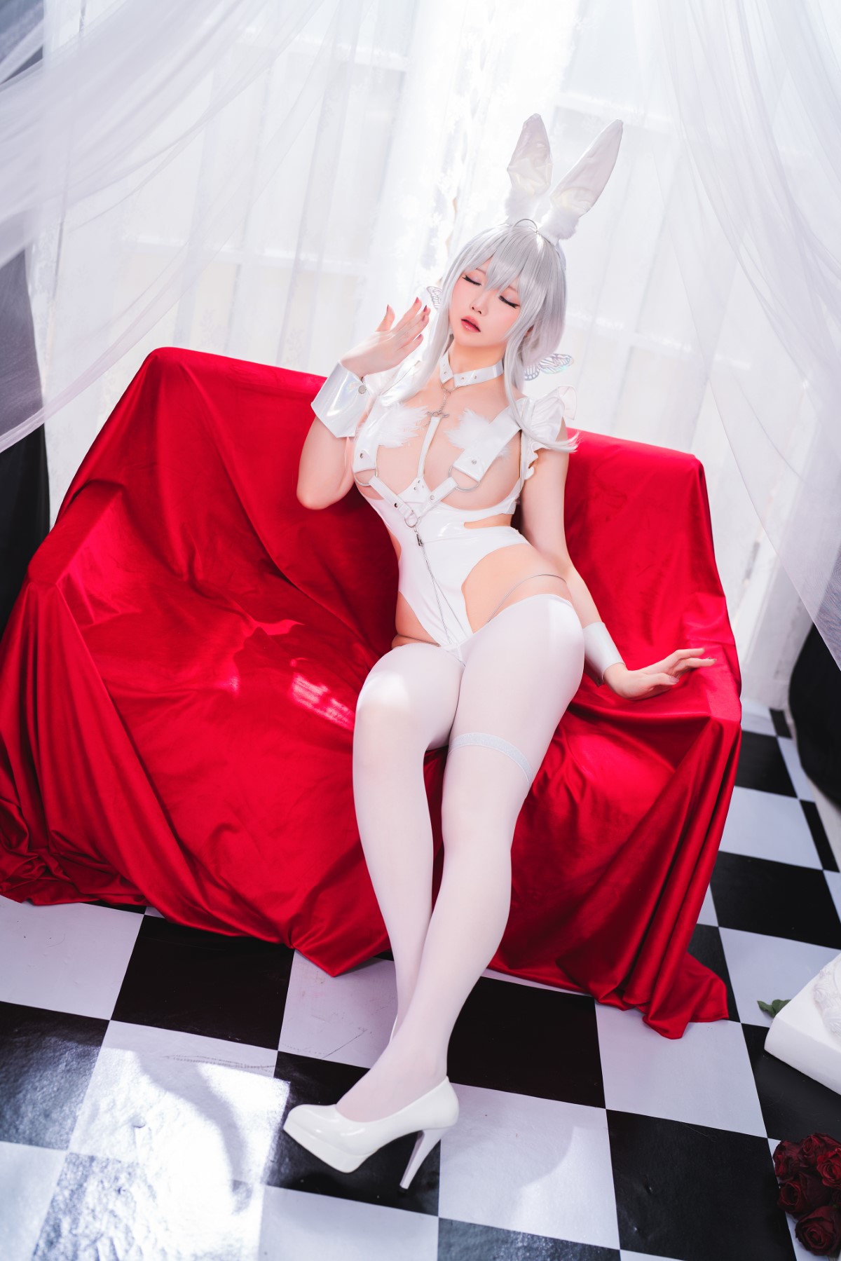 Coser@星之迟迟 Vol 118 恶毒慵懒的白兔 0004 4859627421.jpg