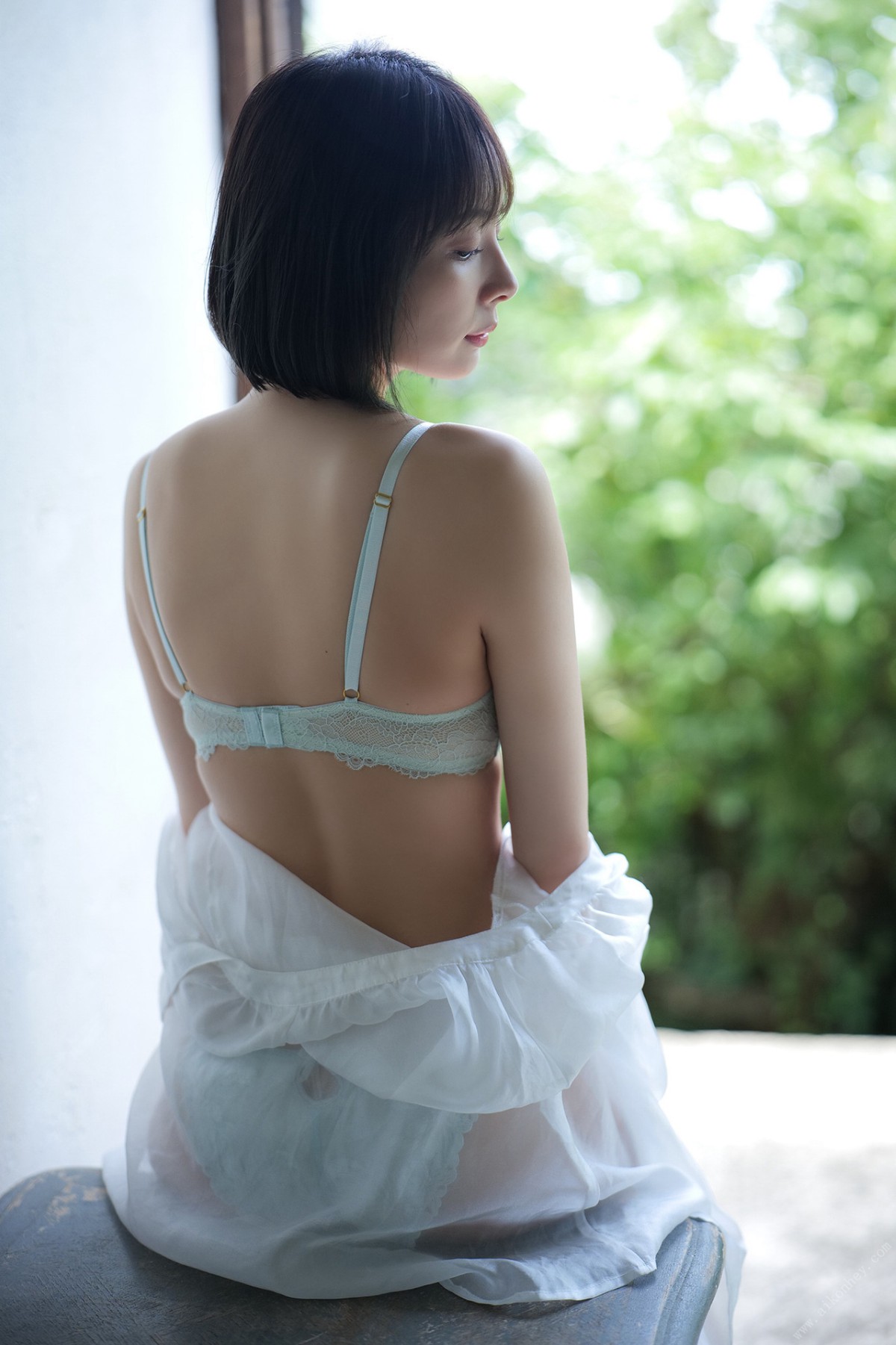 Photobook 2022 10 24 Okada Sayaka 岡田紗佳 Welcome to Okapi no Mori Weekly Post Digital Photo Book 0009 0659442639.jpg