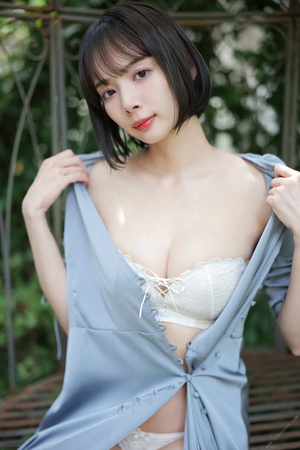 Photobook 2022 10 24 Okada Sayaka 岡田紗佳 Welcome to Okapi no Mori Weekly Post Digital Photo Book 0029 5680767160.jpg