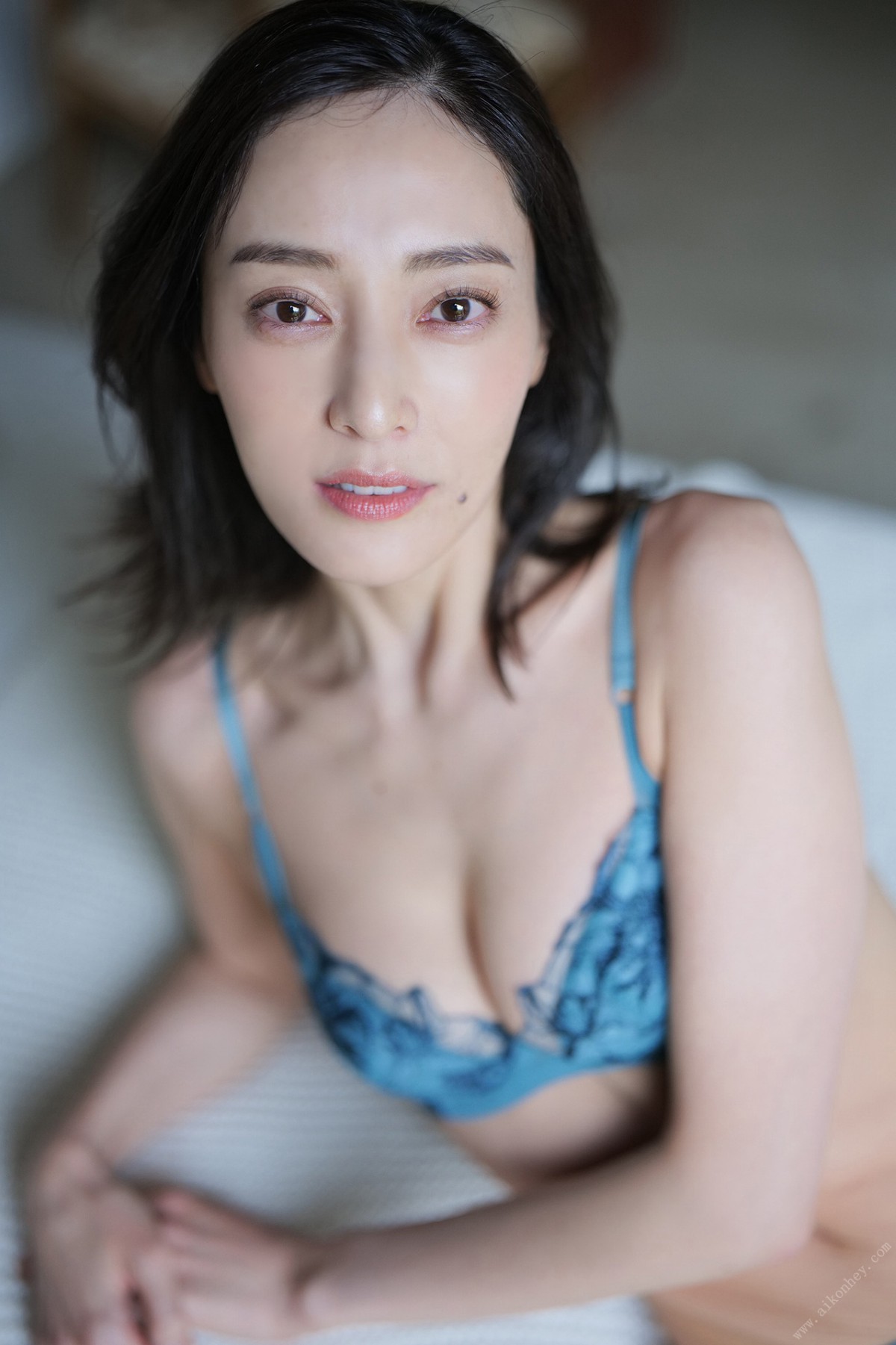 Photobook 2022 10 24 Ikeda Natsuki 池田夏希 You Cant Close Your Eyes Weekly Post Digital Photo Book 0013 9331186062.jpg