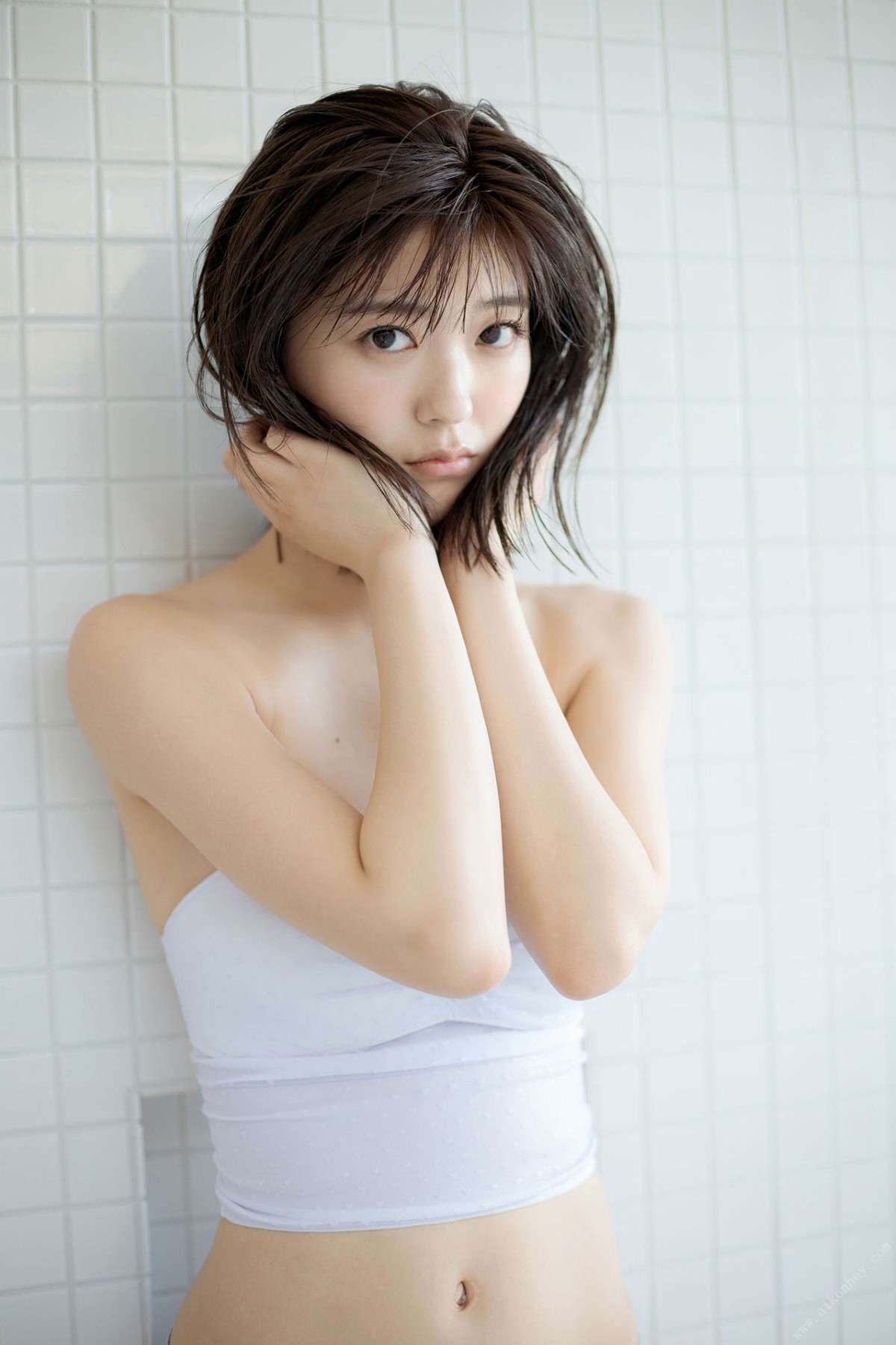 FRIDAY Digital Photobook 2022 10 20 Mio Kudo 工藤美桜 While Shining 0083 5472128584.jpg