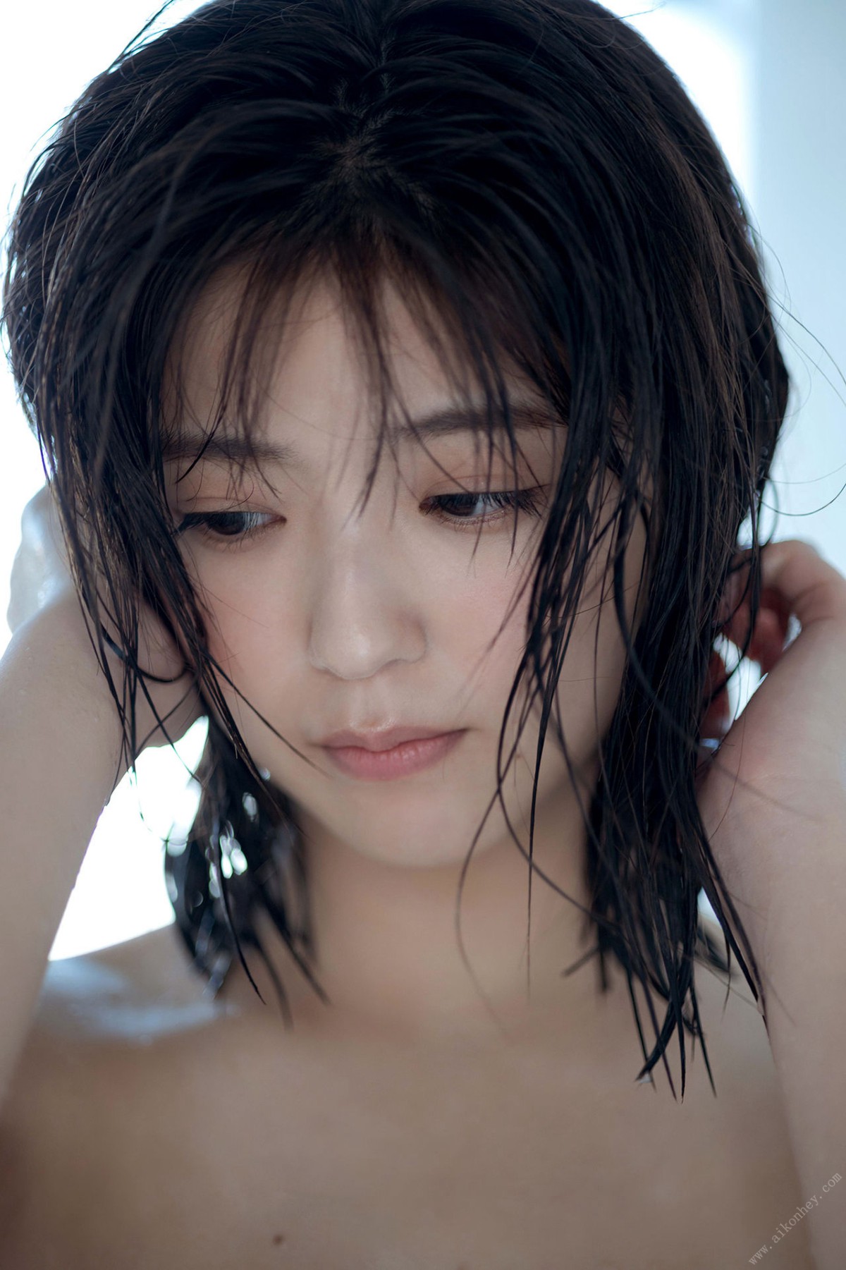 FRIDAY Digital Photobook 2022 10 20 Mio Kudo 工藤美桜 While Shining 0096 5577664125.jpg