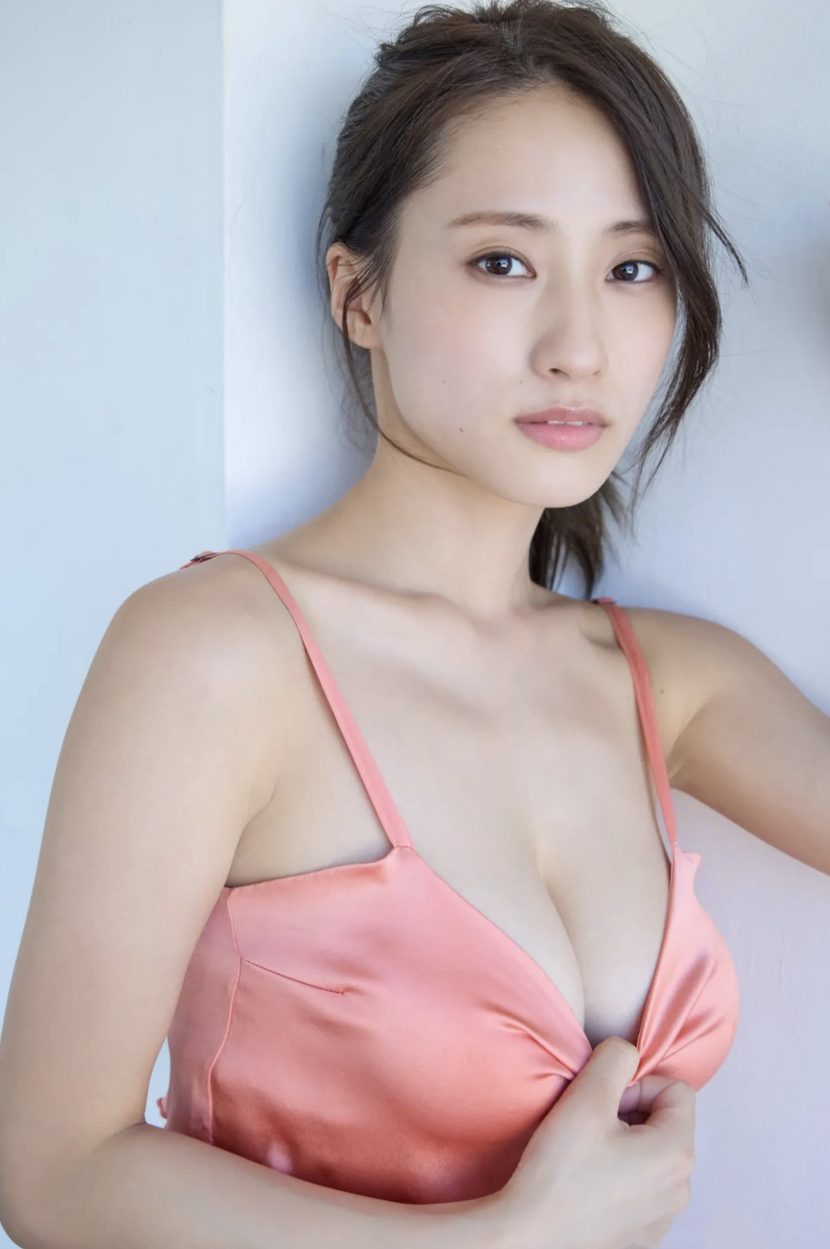 FRIDAY 2022 08 25 Ayano Sumida 澄田綾乃 Monthly Girl 0060 8959310257.jpg