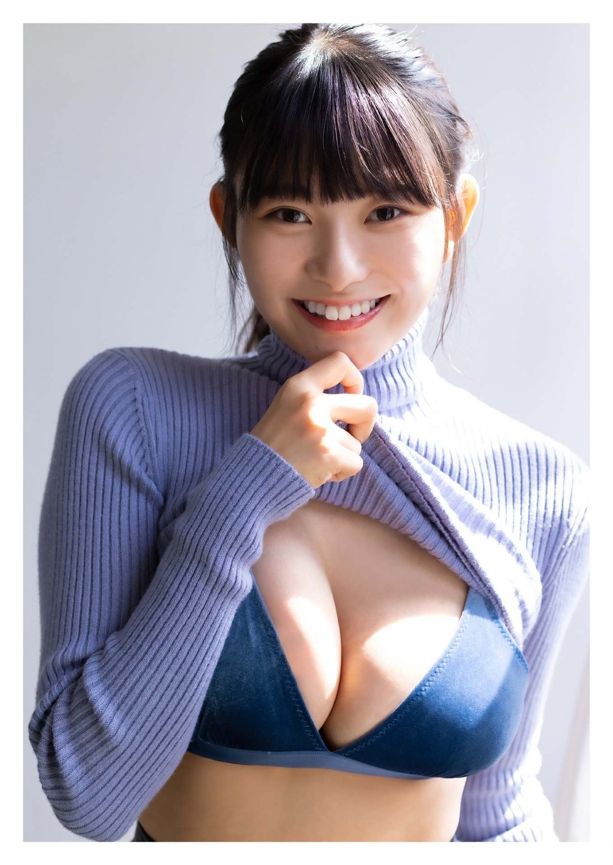 YJ Photobook 2022 10 27 Kiho Sakurai 桜井木穂 Osamaranai 0034 8333761491.jpg