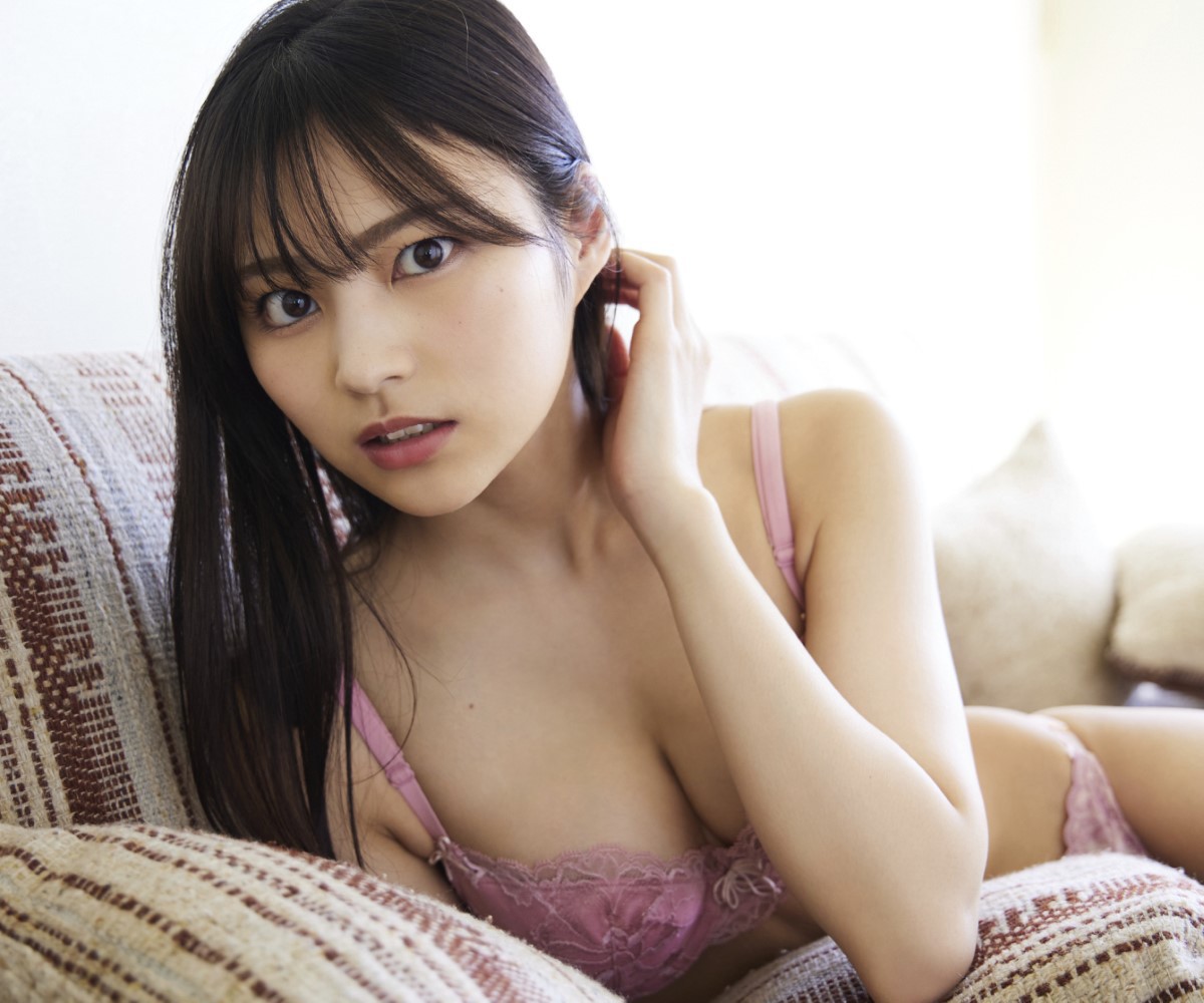 Photobook 2022 10 31 Usa Hiiragi 柊宇咲 19 Years Old 0007 0429486387.jpg