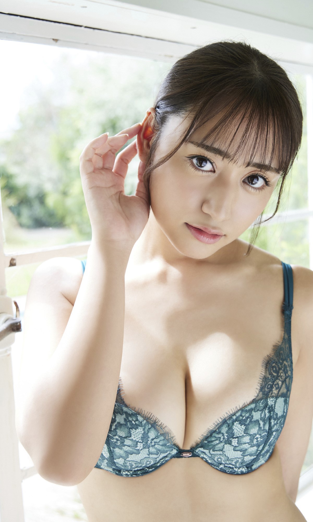 Photobook 2022 10 31 Meruda Ikeda 池田メルダ Machine Gun Body 0005 4738893862.jpg