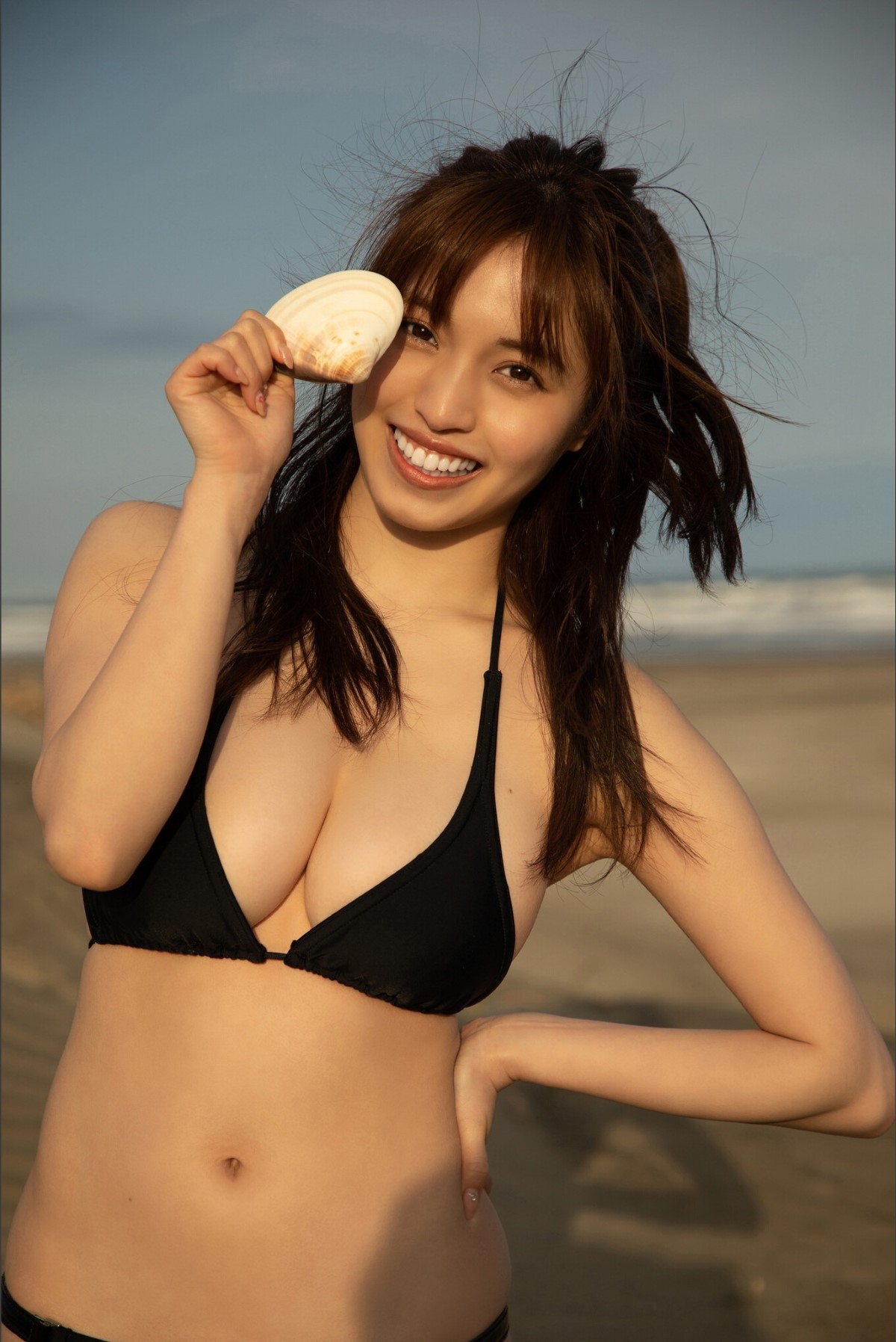 Photobook 2022 10 07 Miyu Murashima 村島未悠 Short Trip 0060 2964902263.jpg