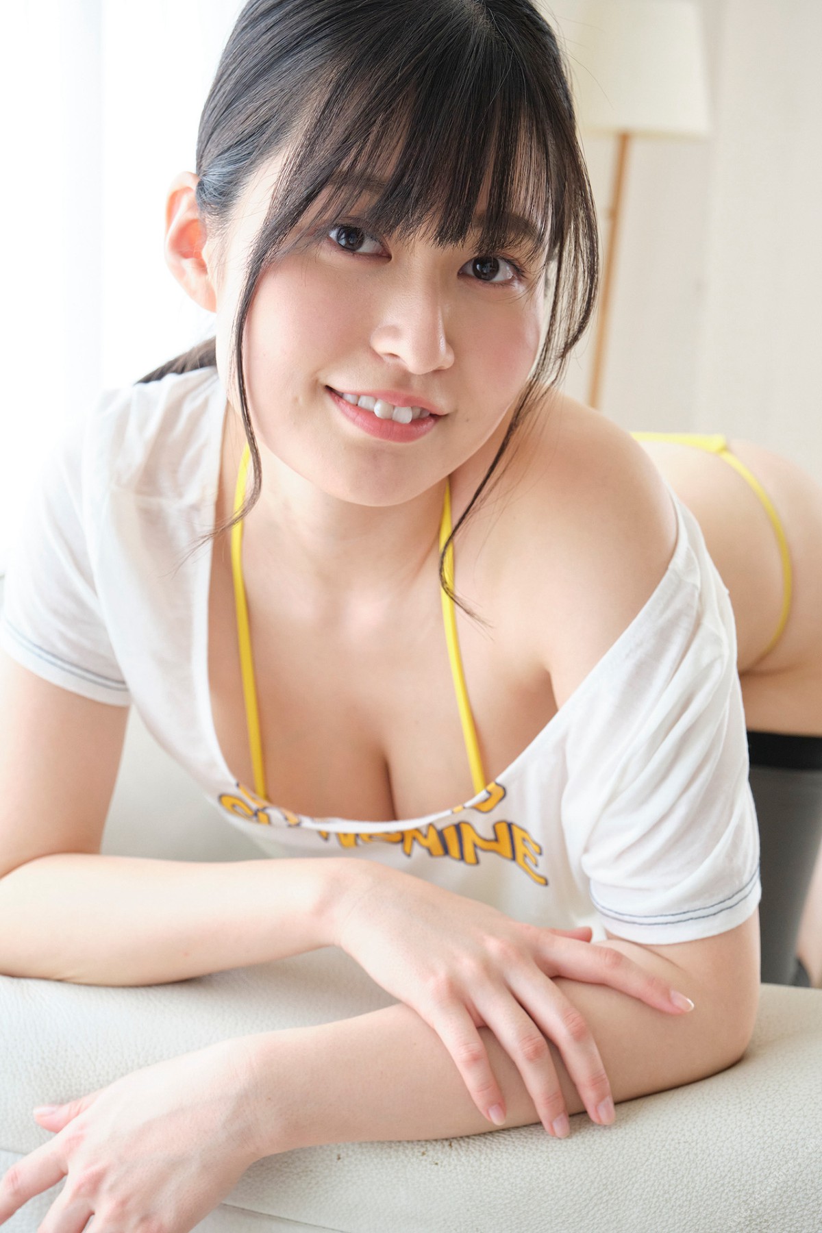 Photobook 2021 10 15 Miri Ichika 未梨一花 How About Some Ripe Fruit 0005 4534383992.jpg