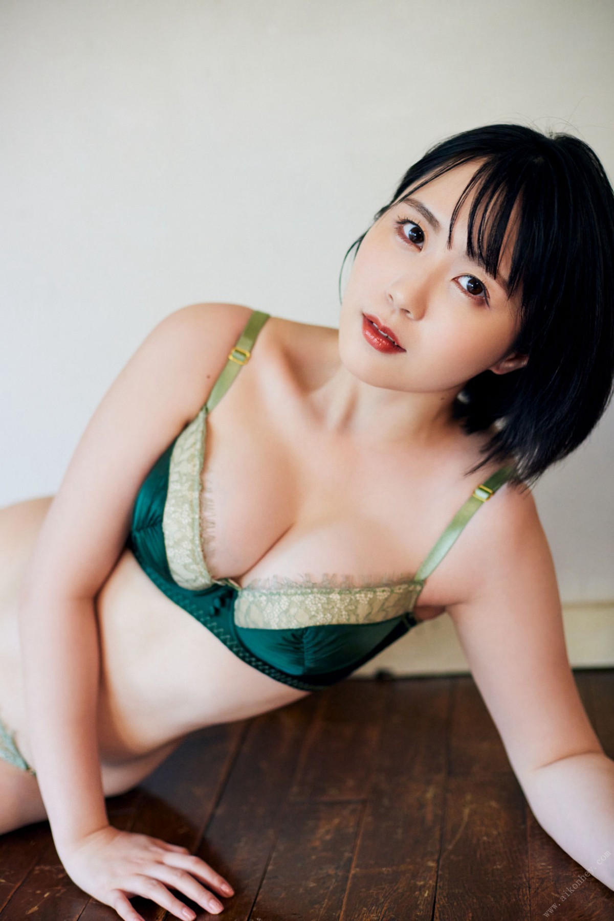 Photobook 01 01 2021 Yomichi Yuki 夜道雪 Marshmallow Body Of A Popular Voice Actor Part 1 0060 4682880463.jpg