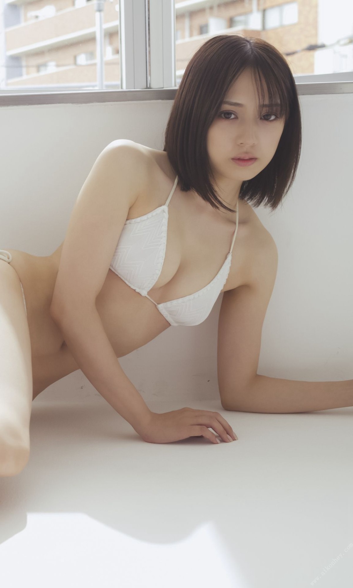 Weekly Photobook 2022 10 03 Makoto Okunaka 奥仲麻琴 Happy Now 0007 7226503267.jpg