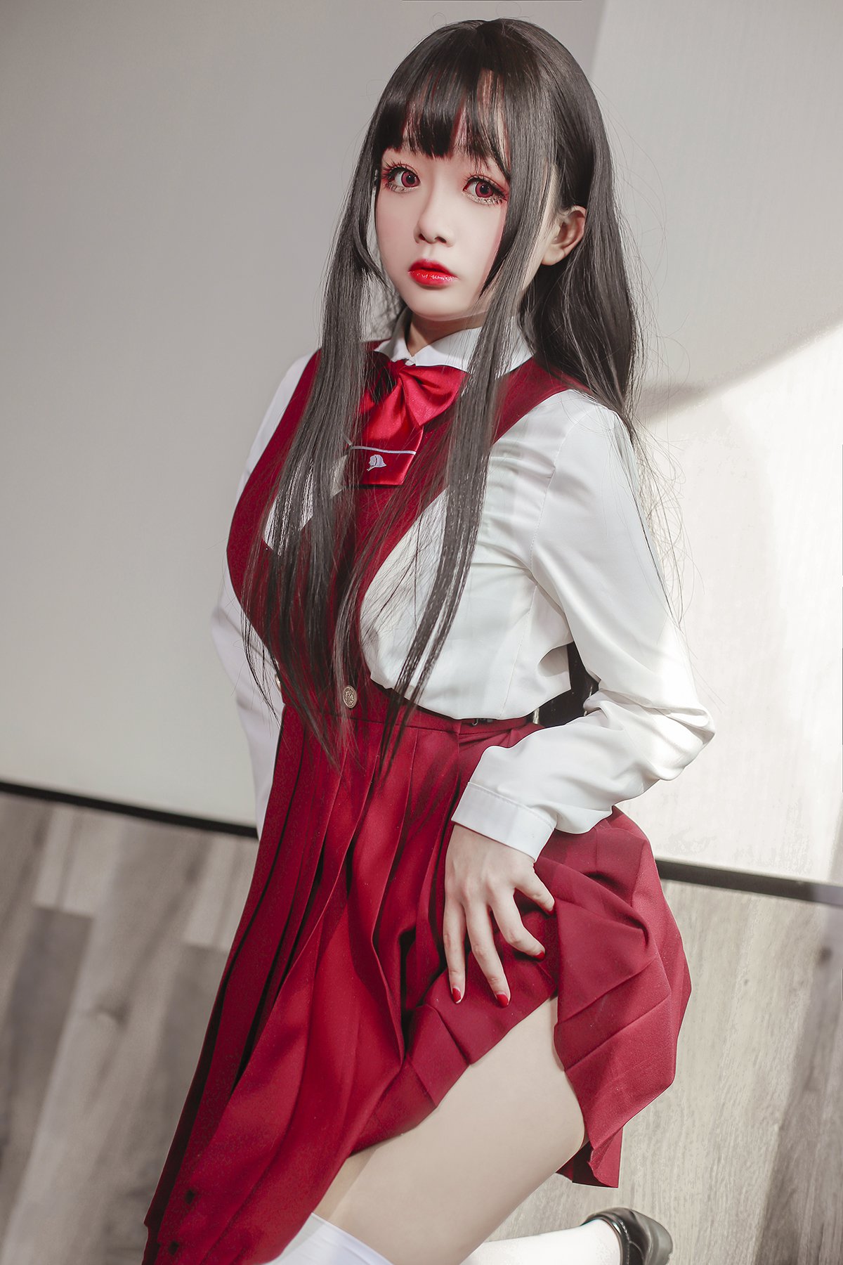 Coser@日奈娇 Vol.037 JK少女红裙