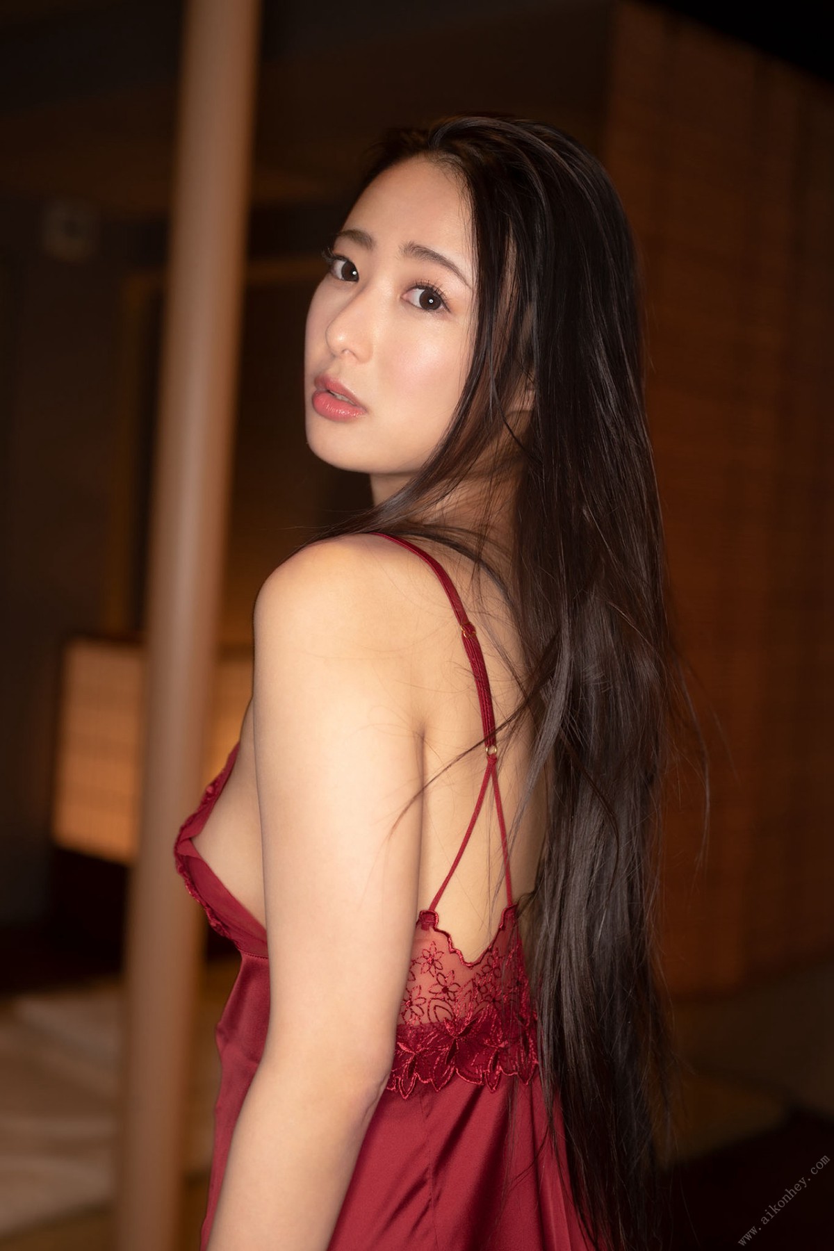 Photobook 2021 04 09 Suzu Matsuoka 松岡すず Gloss Beauty 0092 9247285411.jpg