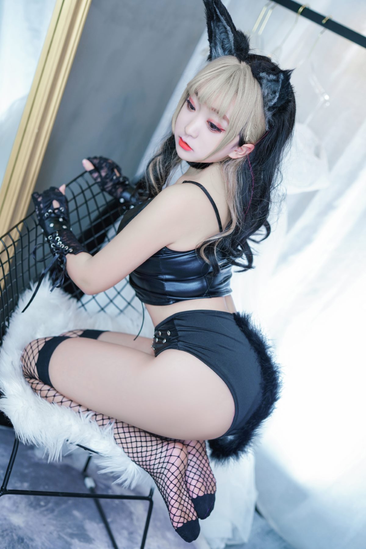 Coser@恩田直幸 Vol 007 皮衣小狼 0045 1732454837.jpg