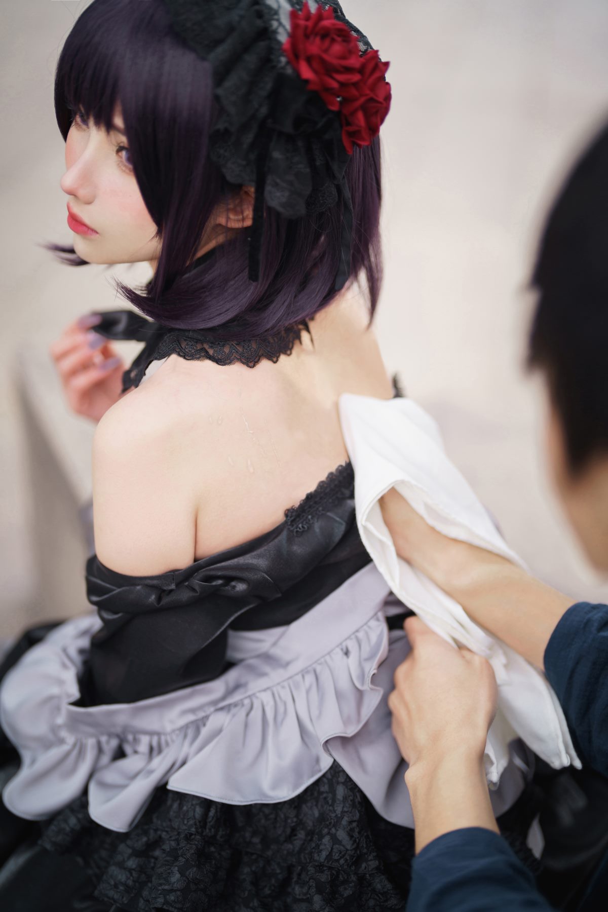 Coser@rioko凉凉子 Vol 085 更衣人偶坠入爱河 喜多川海梦cos黑江雫女仆装 漫展 game 0107 8532689307.jpg