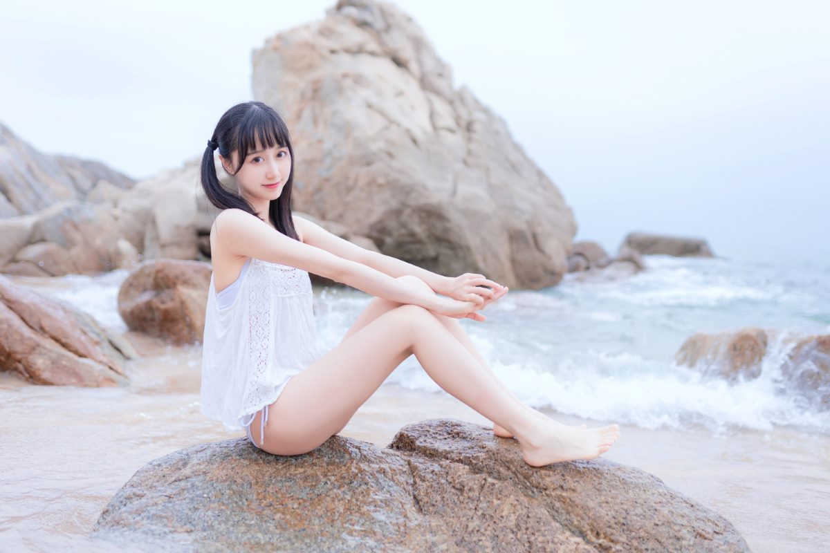 Coser@木绵绵OwO Vol 024 海边白色比基尼电子版 0019 7835236529.jpg