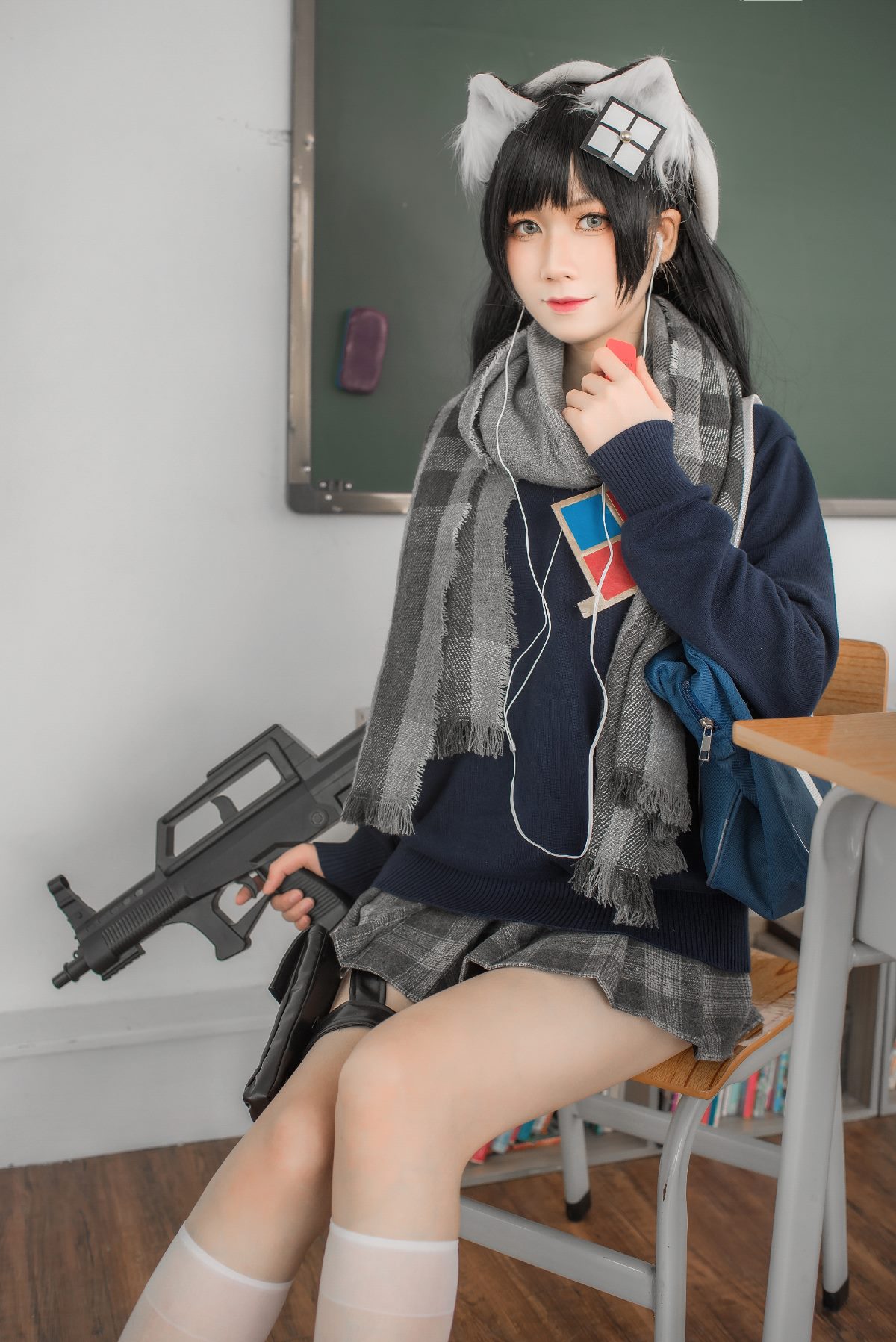 Coser@izumi泉桃子 Vol 003 纯白毕业季 0005 1697314640.jpg