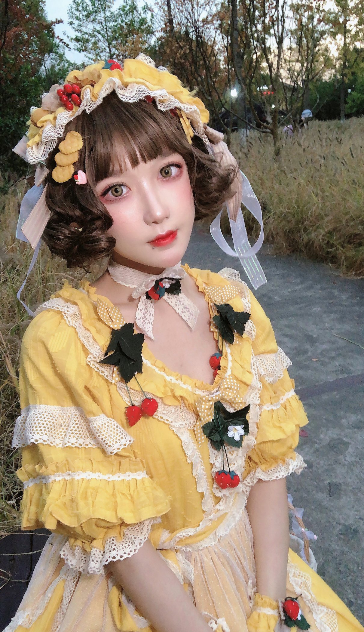 Coser@阿包也是兔娘 Vol.018 lolita黄裙 0005