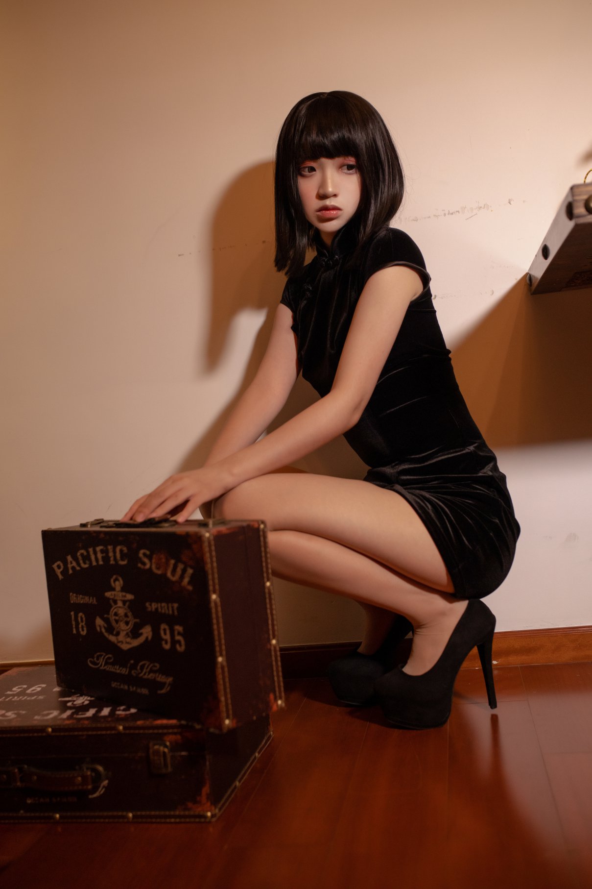 Coser@疯猫ss Vol.068 肉丝黑旗袍 0005