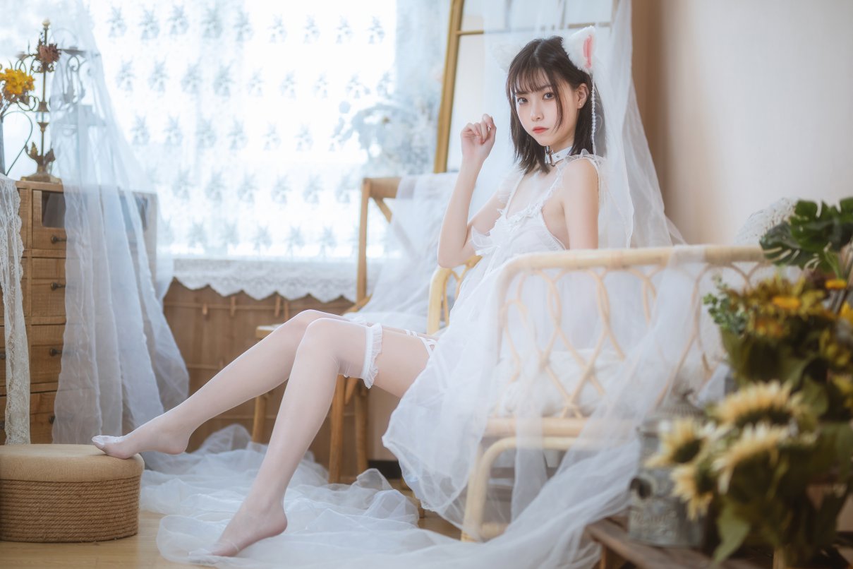 Coser@许岚LAN Vol.003 少女白色裙 0001