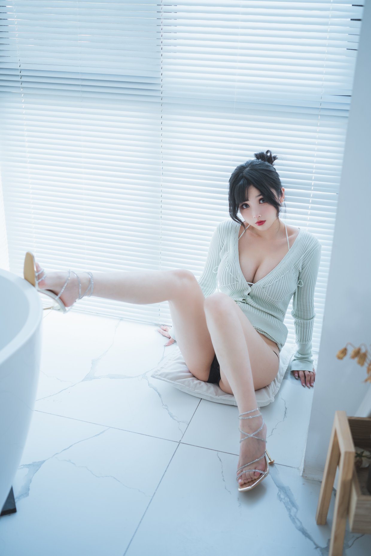 Coser@rioko凉凉子 Vol.073 人妻毛衣 0005