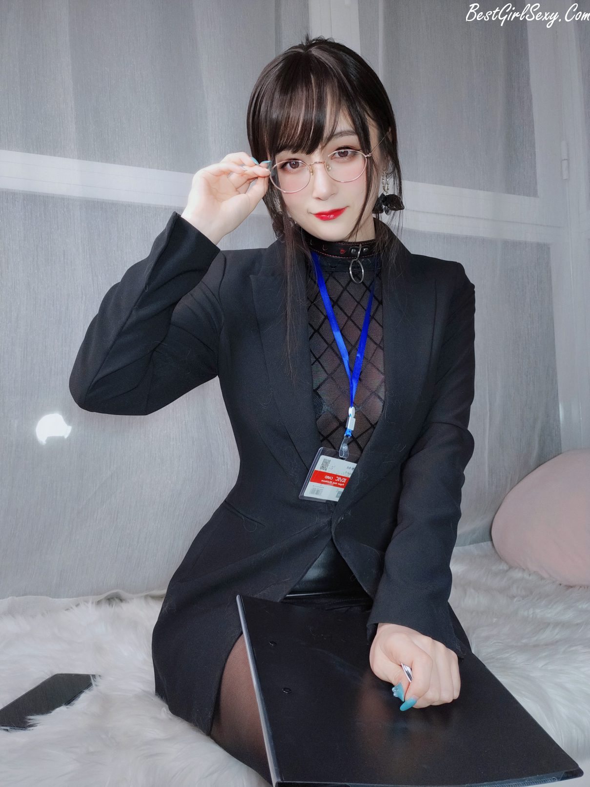 Coser@白银81 Vol.057 自撮り 黑丝情趣 B 043