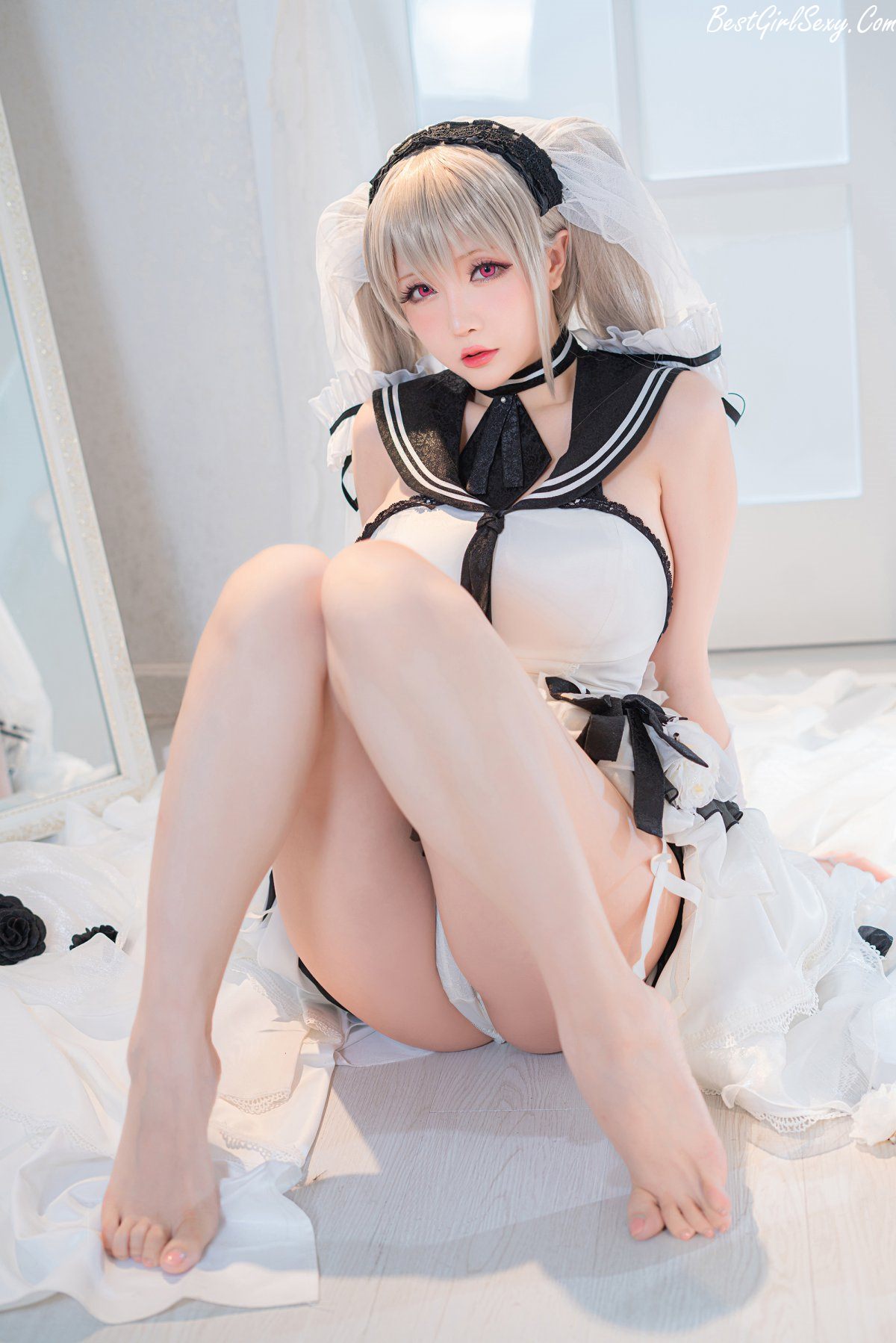 Coser@小姐姐星之迟迟 Vol.087 纯白と漆黑 电子包 A 0019