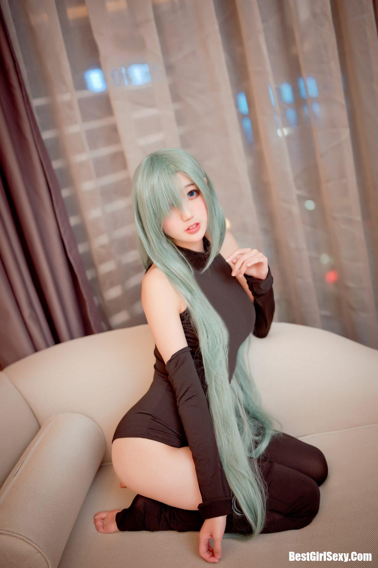 Coser@周叽是可爱兔兔 Vol.035 伊丽莎白连体衣 10