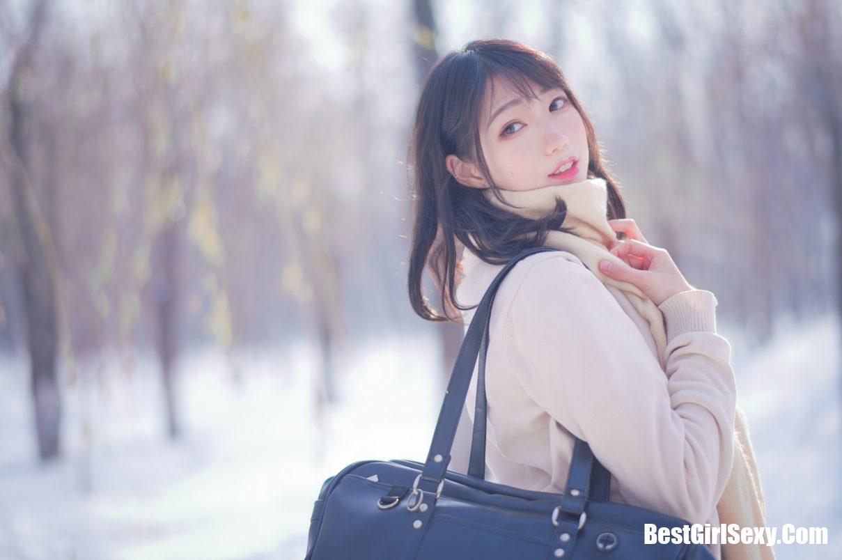 Coser@周叽是可爱兔兔 Vol.028 雪景jk 9