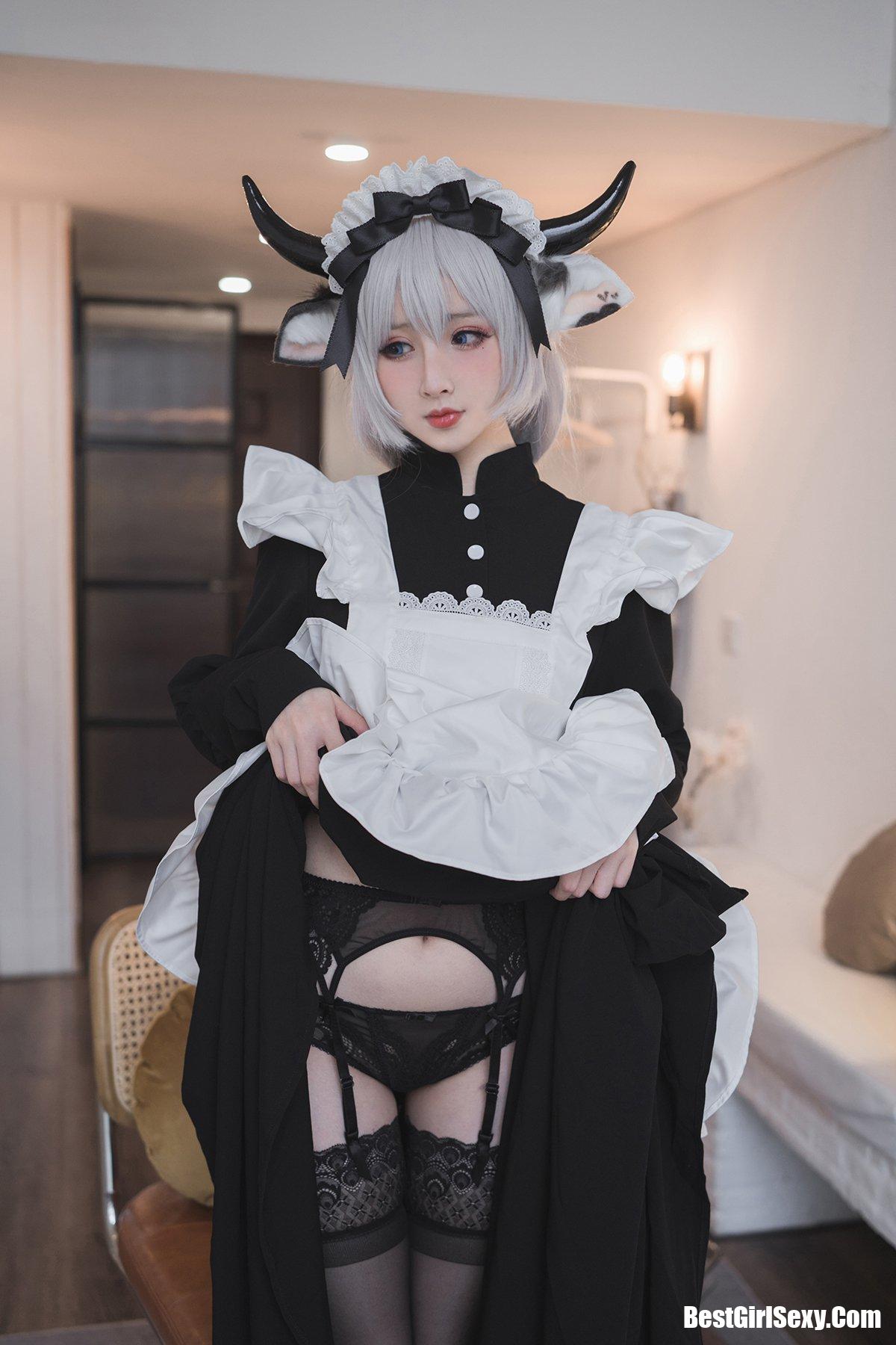 Coser@rioko凉凉子 贴心的牛奶女仆 0