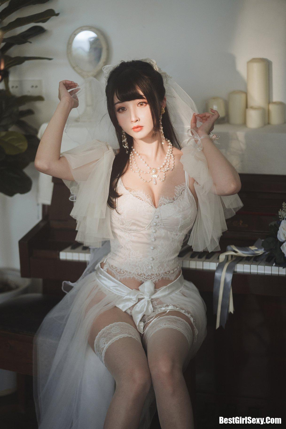 Coser@rioko凉凉子 Vol.073 透明婚纱 16