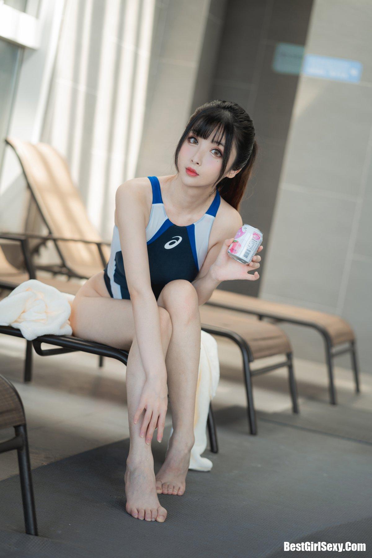 Coser@rioko凉凉子 Vol.049 游泳部学姐的特训时间 18