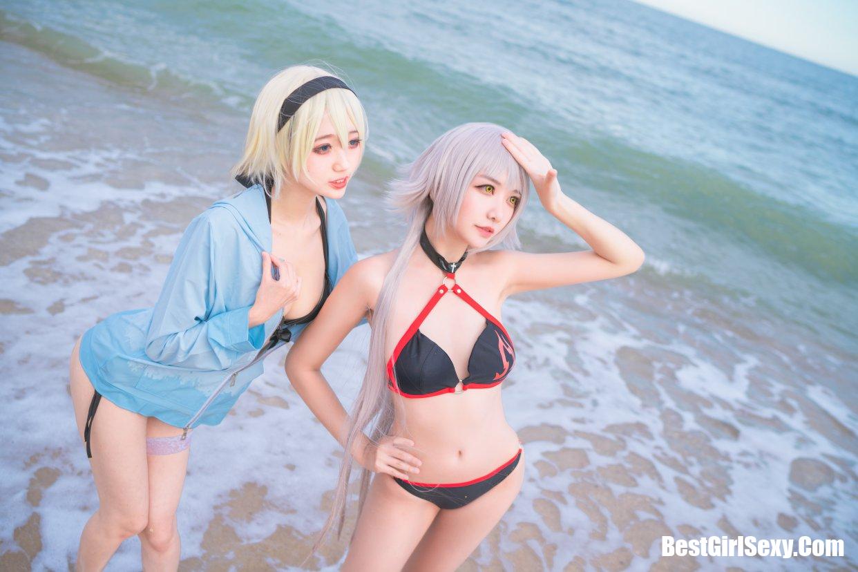 Coser@周叽是可爱兔兔 Vol.021 黑白贞双人泳衣 2